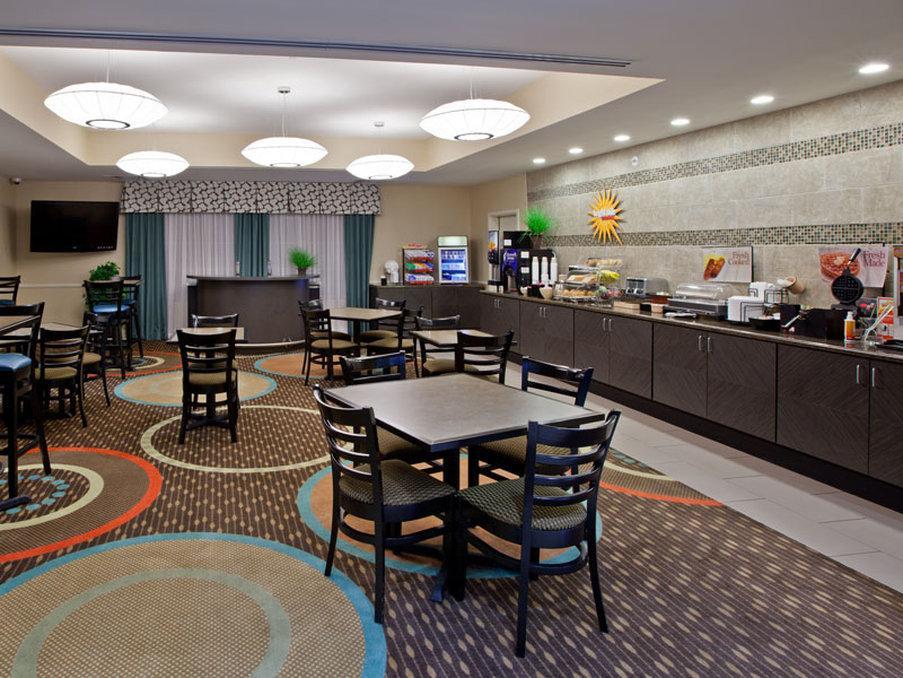 La Quinta By Wyndham Columbus - Edinburgh Ξενοδοχείο Εξωτερικό φωτογραφία
